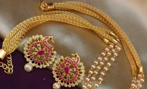 Gold and Silver Rates Today : పెరిగిన బంగారం.. నిలకడగా వెండి ధరలు.. Gold and Silver Rates Today : పెరిగిన బంగారం.. నిలకడగా వెండి ధరలు..