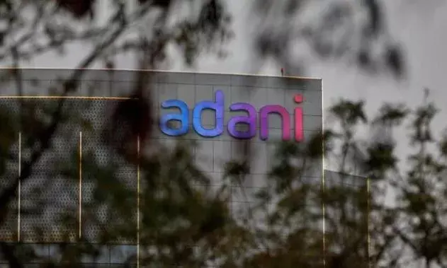 Adani Group : బ్యాంకు రుణాలను ముందే చెల్లిస్తున్న అదానీ గ్రూప్