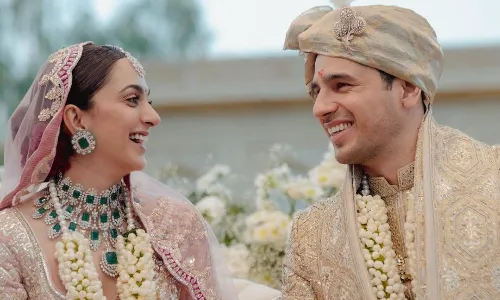 Sid Kiara: ముచ్చటగా మూడు... కరణ్ ప్రొడక్షన్స్ లో... Sid Kiara: ముచ్చటగా మూడు... కరణ్ ప్రొడక్షన్స్ లో...