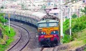 Indian Railways : సౌత్‌ కోస్ట్‌ రైల్వేపై అతి తక్కువ ఖర్చు