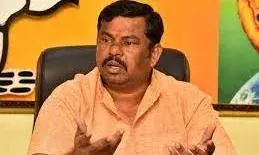Telangana: రాజాసింగ్కు వ్యతిరేకంగా ఫ్లెక్సీలు Telangana: రాజాసింగ్కు వ్యతిరేకంగా ఫ్లెక్సీలు