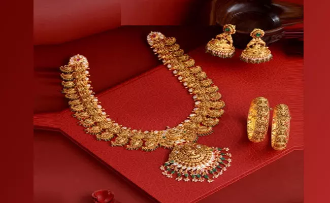 Gold and Silver Rates Today : పెరిగిన బంగారం, తగ్గిన వెండి ధరలు.. ఈ రోజు మార్కెట్లో ఈ విధంగా.. Gold and Silver Rates Today : పెరిగిన బంగారం, తగ్గిన వెండి ధరలు.. ఈ రోజు మార్కెట్లో ఈ విధంగా..