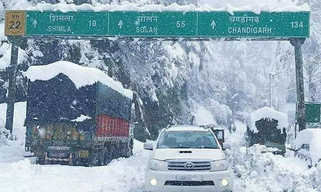 ఉత్తర భారతాన్ని కప్పేస్తున్న మంచు