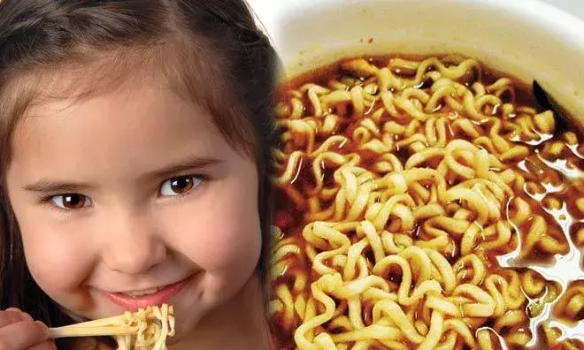 Instant Noodles: ఉడుకు ఉడుకు నూడుల్స్ తో జర భధ్రం