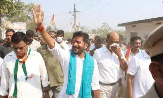 Hath Se Hath Jodo : 8వ రోజు కొనసాగుతున్న రేవంత్ యాత్ర Hath Se Hath Jodo : 8వ రోజు కొనసాగుతున్న రేవంత్ యాత్ర