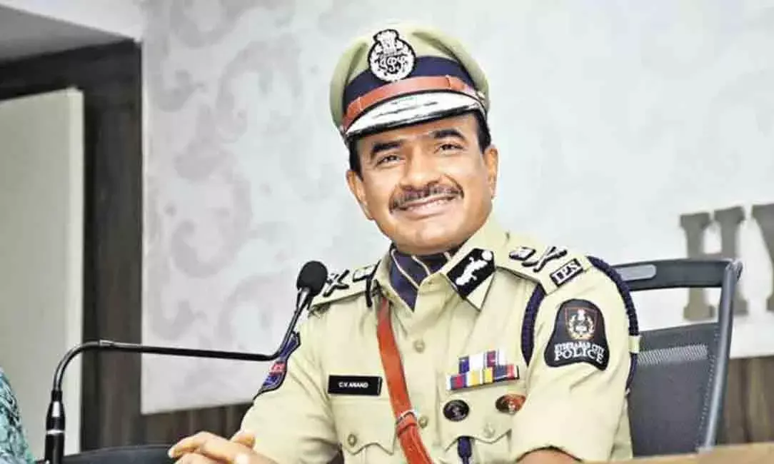 Hyderabad : నలుగురు డ్రగ్స్ స్మగ్లర్ల అరెస్ట్ Hyderabad : నలుగురు డ్రగ్స్ స్మగ్లర్ల అరెస్ట్