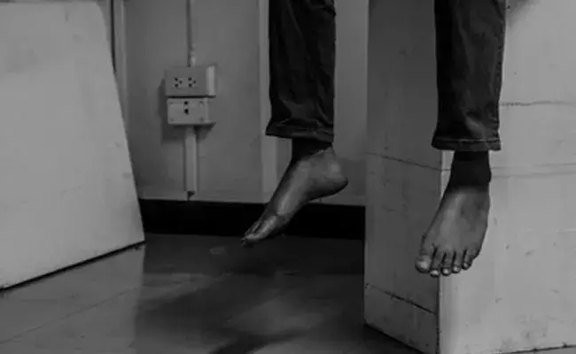 Crime News: మొబైల్ గేమ్స్‌కు బానిసైన బాలుడు.. తండ్రి ఫోన్ రిపేర్ చేయించట్లేదని..