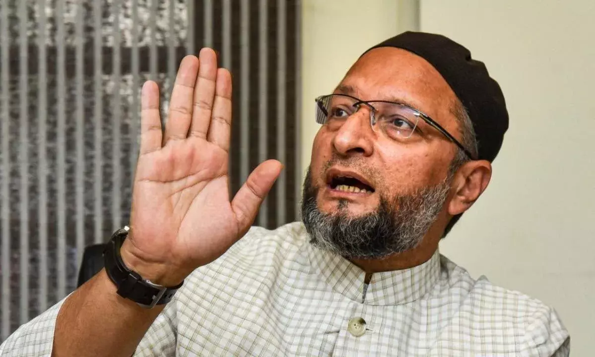 MIM: తాజ్మహాల్ ఎవరి కళ్లల్లో ఆనందం కోసం కట్టారు: ఒవైసీ MIM: తాజ్మహాల్ ఎవరి కళ్లల్లో ఆనందం కోసం కట్టారు: ఒవైసీ