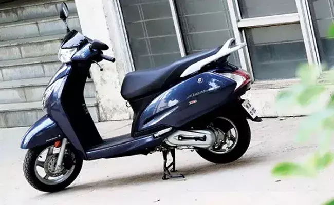 Himachal Pradesh: ఫ్యాన్సీ నెంబర్ మోజు.. లక్ష రూపాయల స్కూటీకి కోటి పెట్టి.. Himachal Pradesh: ఫ్యాన్సీ నెంబర్ మోజు.. లక్ష రూపాయల స్కూటీకి కోటి పెట్టి..