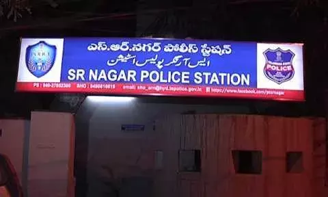 రూ.7 కోట్ల బంగారు ఆభరణాలతో డ్రైవర్ పరార్ రూ.7 కోట్ల బంగారు ఆభరణాలతో డ్రైవర్ పరార్