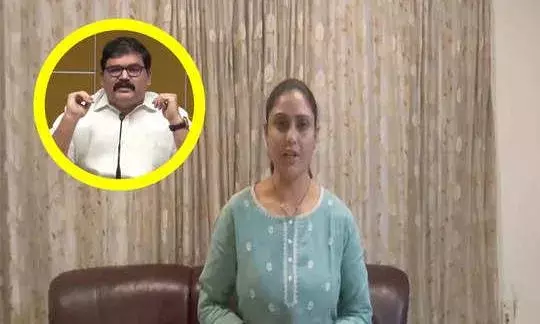 AP: టీడీపీ నేత పట్టాభి ఆచూకీపై సస్పెన్స్ AP: టీడీపీ నేత పట్టాభి ఆచూకీపై సస్పెన్స్