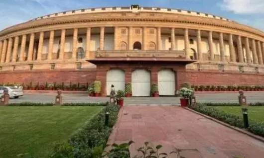 Parliament : శివసేన కార్యాలయాన్ని షిండే వర్గానికి కేటాయింపు