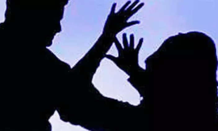 Mahabubabad : కీచకులుగా మారిన ఉపాధ్యాయులు Mahabubabad : కీచకులుగా మారిన ఉపాధ్యాయులు