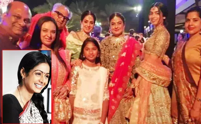 last picture: అపురూప సౌందర్యం అందర్నీ విడిచి వెళ్లి అప్పుడే అయిదేళ్లు.. last picture: అపురూప సౌందర్యం అందర్నీ విడిచి వెళ్లి అప్పుడే అయిదేళ్లు..