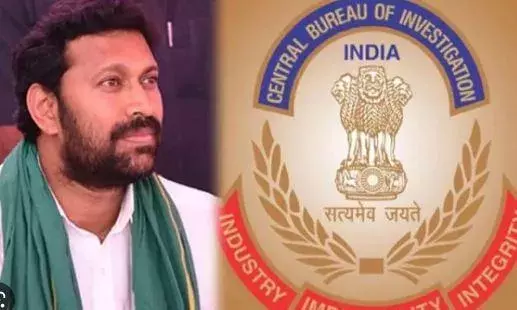 Viveka Murder Case : రెండు గంటలుగా అవినాష్ రెడ్డి విచారణ Viveka Murder Case : రెండు గంటలుగా అవినాష్ రెడ్డి విచారణ