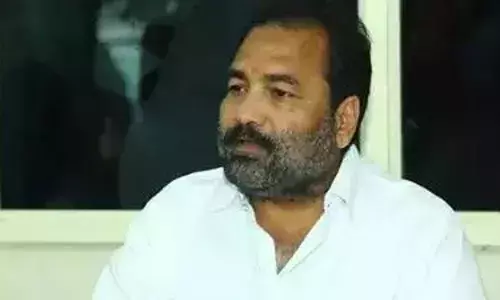 AP : ప్రజల సమస్యలను పరిష్కరించాలంటూ కోటంరెడ్డి నిరసన