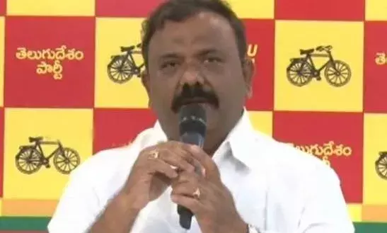 AP : వైసీపీకి ఓటమి భయం పట్టుకుంది : యరపతినేని AP : వైసీపీకి ఓటమి భయం పట్టుకుంది : యరపతినేని