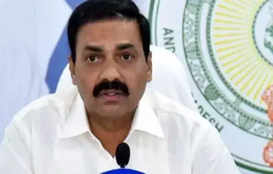 AP : సోషల్‌ వెల్ఫేర్‌ అధికారులపై మంత్రి కాకాణి బెదిరింపు