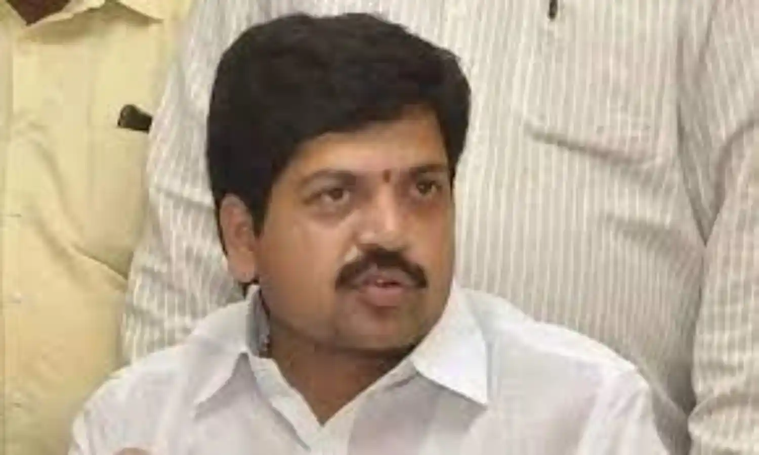 AP: రైతు భరోసా పేరుతో రైతులను నిలువునా ముంచేశారు AP: రైతు భరోసా పేరుతో రైతులను నిలువునా ముంచేశారు