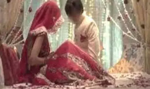 Crime : స్మార్ట్ ఫోన్ ఉంది కదా అని..!