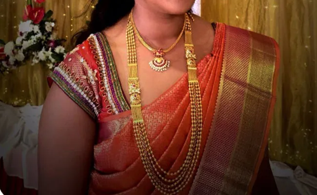 Gold and Silver Rates Today : పెరిగిన బంగారం, తగ్గిన వెండి ధరలు.. ఈ రోజు మార్కెట్లో ఈ విధంగా..