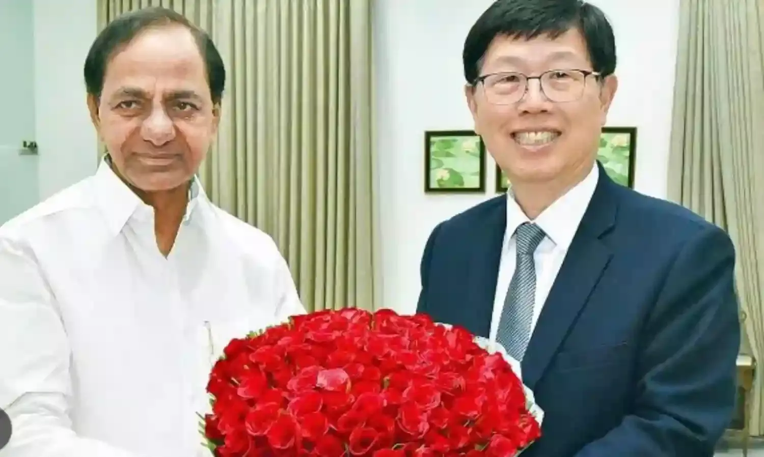 TS : తెలంగాణలో ‘ఫాక్స్‌కాన్‌’ పెట్టుబడులు