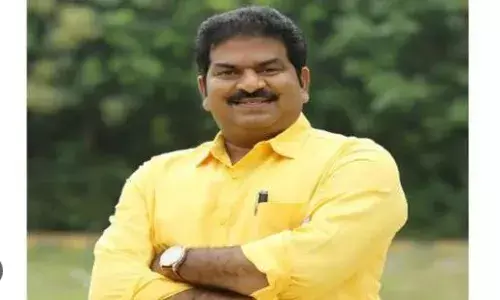 AP : అధికార లాంఛనాలతో వరుపుల రాజా అంత్యక్రియలు