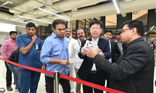 TS: ఫాక్స్ కాన్ కంపెనీ తెలంగాణలోనే పెడతాం: సీఈవో యంగ్ లియూ TS: ఫాక్స్ కాన్ కంపెనీ తెలంగాణలోనే పెడతాం: సీఈవో యంగ్ లియూ