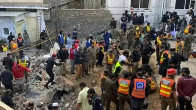 Pakistan : పాకిస్థాన్ లో ఆత్మాహుతి దాడి, 9మంది పోలీసులు మృతి Pakistan : పాకిస్థాన్ లో ఆత్మాహుతి దాడి, 9మంది పోలీసులు మృతి