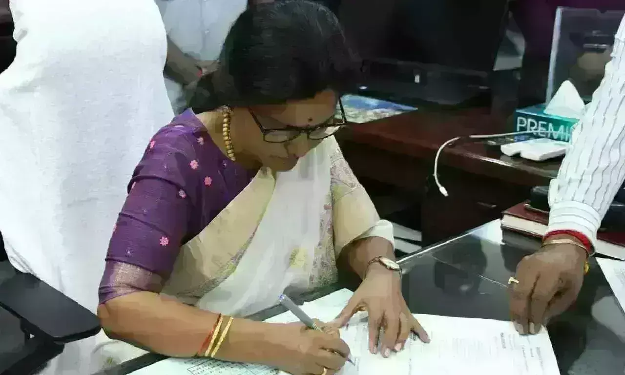 Womens Day 2023: మహిళలకు సెలవు... Womens Day 2023: మహిళలకు సెలవు...