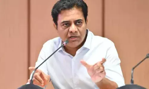 TS : ఆశా వర్కర్లను కడుపులో పెట్టుకుని కాపాడుకుంటాం : కేటీఆర్ TS : ఆశా వర్కర్లను కడుపులో పెట్టుకుని కాపాడుకుంటాం : కేటీఆర్
