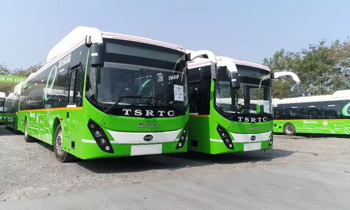 Telangana: వచ్చే రెండేళ్లలో 3400 ఎలక్ట్రిక్ బస్సులు Telangana: వచ్చే రెండేళ్లలో 3400 ఎలక్ట్రిక్ బస్సులు