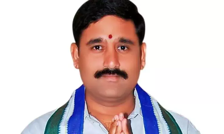 AP : వైసీపీ ఎమ్మెల్యే కక్షపూరితంగా వ్యవహరిస్తున్నారు : లోకం ప్రసాద్ AP : వైసీపీ ఎమ్మెల్యే కక్షపూరితంగా వ్యవహరిస్తున్నారు : లోకం ప్రసాద్