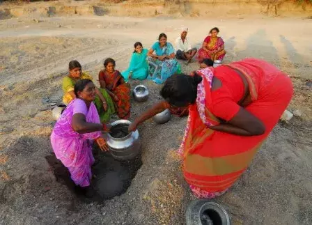 AP : మంత్రి ఆదిమూలపు సురేష్ నియోజకవర్గంలో నీటి కష్టాలు AP : మంత్రి ఆదిమూలపు సురేష్ నియోజకవర్గంలో నీటి కష్టాలు