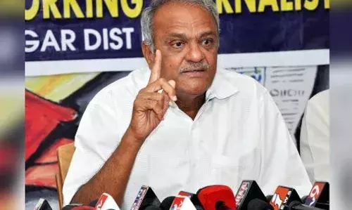 AP : రెవెన్యూ అధికారులను ఉరితీయించాలి : సీపీఐ నారాయణ