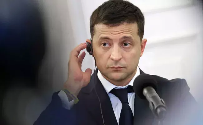 Ukrainian President: ఆస్కార్ వేదికపై ప్రసంగించే అవకాశాన్ని కోల్పోయిన జెలెన్స్కీ Ukrainian President: ఆస్కార్ వేదికపై ప్రసంగించే అవకాశాన్ని కోల్పోయిన జెలెన్స్కీ