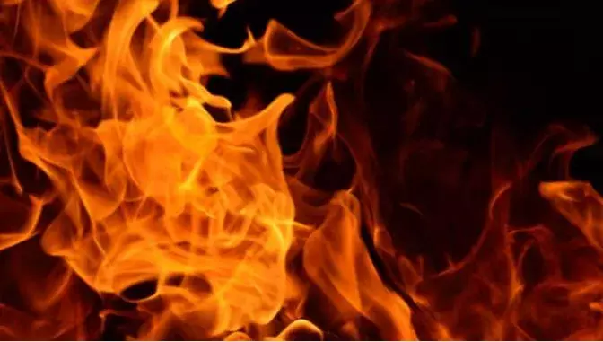 UP : గుడిసెలో అగ్ని ప్రమాదం.. ఐదుగురు మృతి