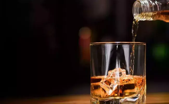 Delhi: పాత ఎక్సైజ్ పాలసీని 6 నెలల పాటు పొడిగించిన ప్రభుత్వం..