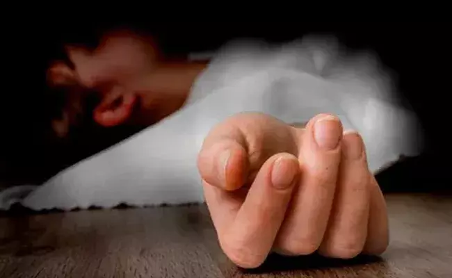 Gugugram: పరీక్షల ఒత్తిడి.. టెన్షన్‌తో విద్యార్థి..