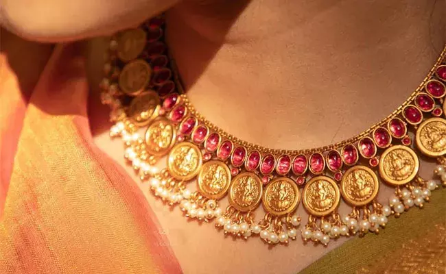 Gold and Silver Rates Today : పెరిగిన బంగారం, వెండి ధరలు.. ఈ రోజు మార్కెట్లో ఈ విధంగా..