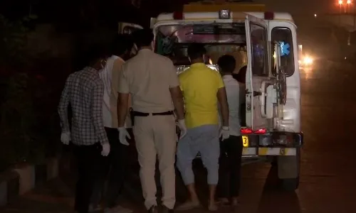 Delhi : కుళ్లిన విదేశీయురాలి మృతదేహం లభ్యం