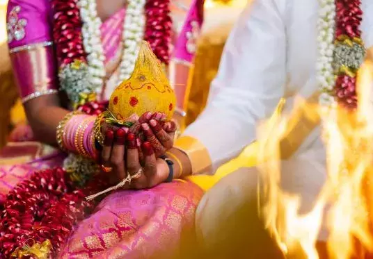 Odisha : పెళ్లి కోసం 28 కిలోమీటర్లు నడిచిన వరుడు