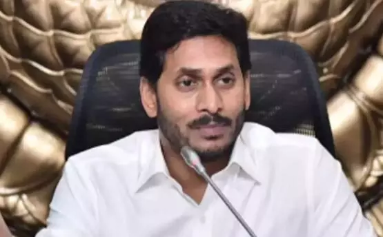 పట్టబద్రుడు చెప్తున్న పాఠం - జగన్ కు గుణపాఠం పట్టబద్రుడు చెప్తున్న పాఠం - జగన్ కు గుణపాఠం