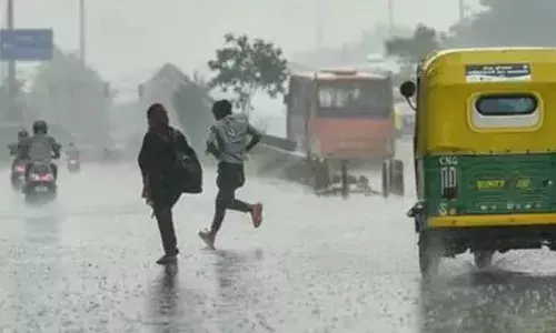 ఢిల్లీలో ఆరెంజ్ అలర్ట్... నేడు ఉరుములతో కూడిన వర్షాలు