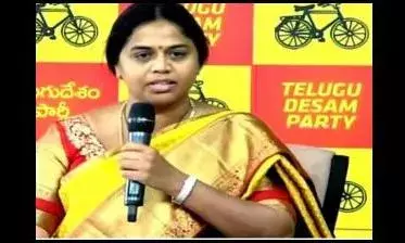 వారి దయతోనే ఎమ్మెల్సీ అయ్యా: పంచుమర్తి అనురాధ వారి దయతోనే ఎమ్మెల్సీ అయ్యా: పంచుమర్తి అనురాధ