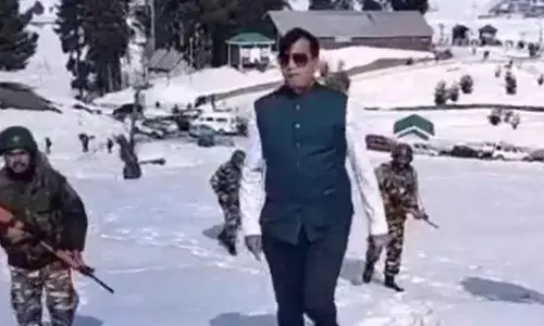 Gujarat : నా కుమారుడు అమాయకుడు.. అయినా నేను రాజీనామా చేస్తున్నా