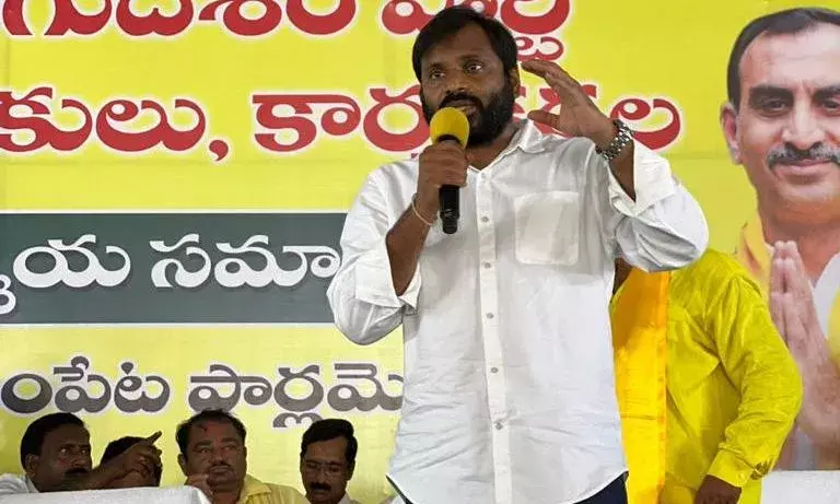 కట్టుకథల సాక్షి తప్పుడు కథనాలపై లీగల్ నోటీసులు ఇస్తున్నా:  కిలారు రాజేష్ కట్టుకథల సాక్షి తప్పుడు కథనాలపై లీగల్ నోటీసులు ఇస్తున్నా:  కిలారు రాజేష్