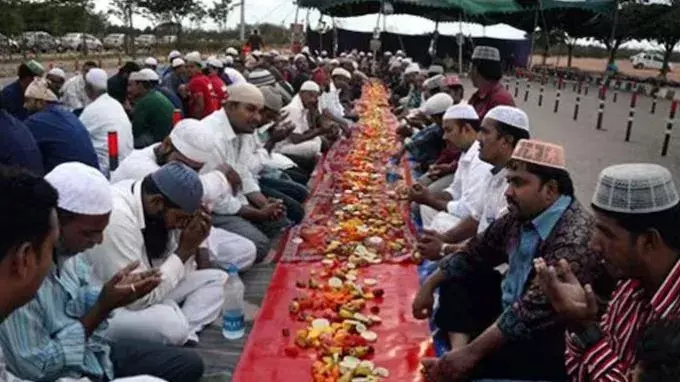 West Bengal : రంజాన్ ఉపవాస విరమణ...  ఫుడ్ పాయిజన్ తో 100మందికి పైగా అస్వస్థత