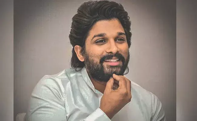 Allu Arjun: ఇండస్ట్రీకి వచ్చి 20 ఏళ్లు.. ఇన్స్టా పోస్ట్లో ప్రేమను కురిపించిన బన్నీ.. Allu Arjun: ఇండస్ట్రీకి వచ్చి 20 ఏళ్లు.. ఇన్స్టా పోస్ట్లో ప్రేమను కురిపించిన బన్నీ..