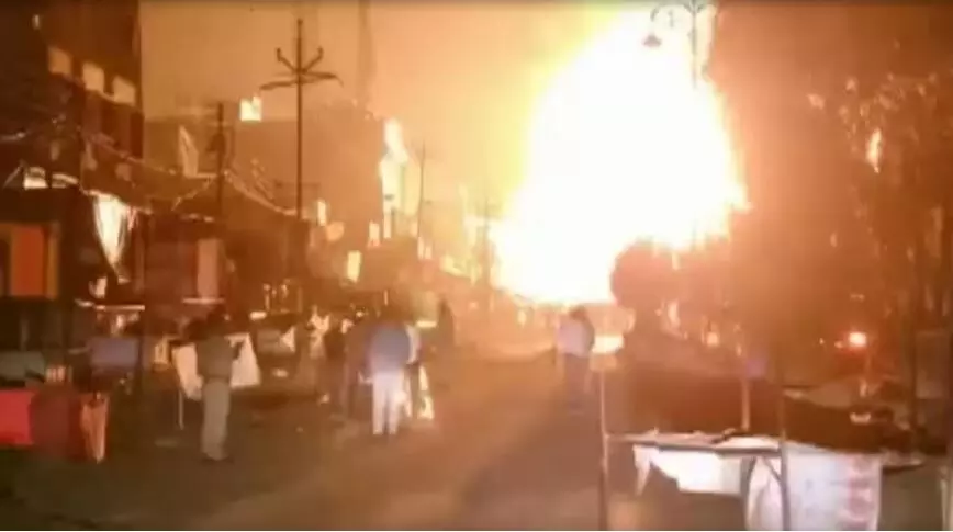 Maharashtra : శంభాజీనగర్ గా పేరు మార్చినందుకు వాగ్వాదం.. ఆపై అల్లర్లు Maharashtra : శంభాజీనగర్ గా పేరు మార్చినందుకు వాగ్వాదం.. ఆపై అల్లర్లు